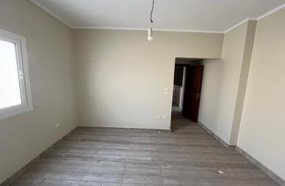 Apartment - 3 Bedrooms - 2 Bathrooms for sale in Om Kalthoum St. - 9th District - Obour City - Qalyubia