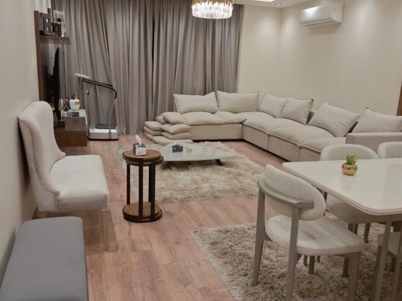 3BR Apartment | Garden Access | El Patio Oro thumbnail