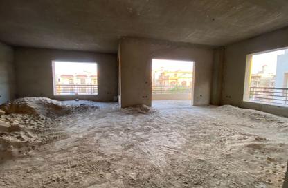 Apartment - 3 Bedrooms - 3 Bathrooms for sale in Ganoob El Acadimia - New Cairo City - Cairo