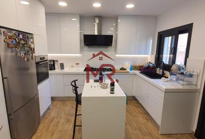 83987699 - Property Image 3