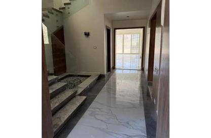فيلا - 4 - 4 للايجار في نيو جيزة - طريق مصر اسكندرية الصحراوي - مدينة 6 أكتوبر - الجيزة