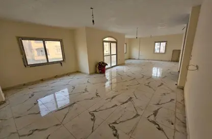 Apartment - 3 Bedrooms - 2 Bathrooms for rent in Mohamed Naguib Axis - Abou El Houl - New Cairo City - Cairo