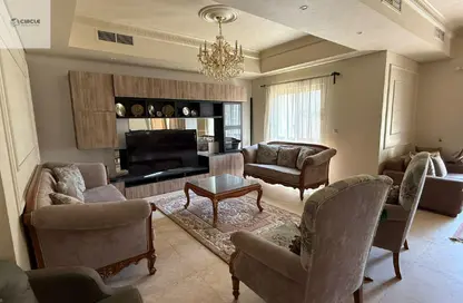 فيلا - 4 غرف نوم - 4 حمامات للايجار في ليفانا - اب تاون كايرو - المقطم - القاهرة