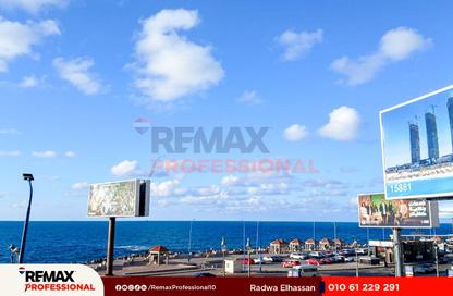 Apartment - 3 Bedrooms - 3 Bathrooms for sale in Al Kornish Square - Sporting - Hay Sharq - Alexandria