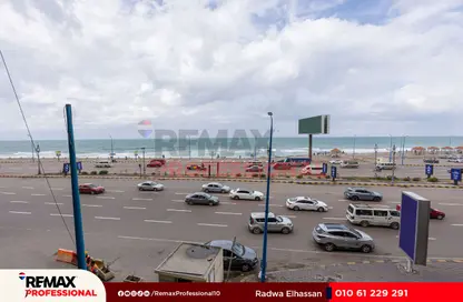 شقة - 3 غرف نوم - 3 حمامات للبيع في ميدان الكورنيش - سبورتنج - حي شرق - الاسكندرية