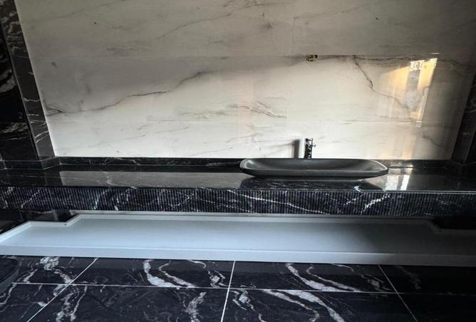 8595433 - Property Image 2