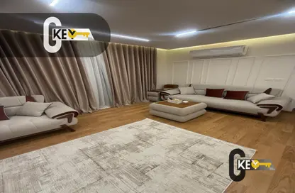 شقة - 3 غرف نوم - 2 حمامات للايجار في B10 - مدينتي - القاهرة