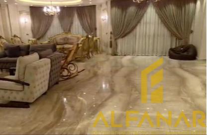 طابق كامل - 3 غرف نوم - 3 حمامات للبيع في شارع بيرم التونسي - النرجس 1 - النرجس - مدينة القاهرة الجديدة - القاهرة