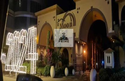 منزل مزدوج - 5 غرف نوم - 4 حمامات للبيع في مون فالي - المستثمرين الجنوبية - مدينة القاهرة الجديدة - القاهرة