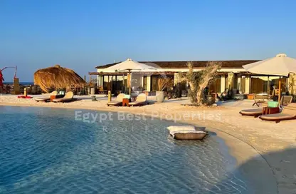 تاون هاوس - 4 غرف نوم - 4 حمامات للبيع في رملة ليك سايد - قسم الضبعة - الساحل الشمالي