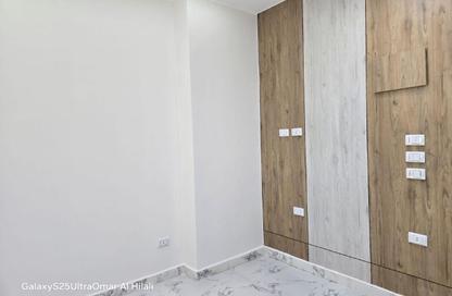 Apartment - 2 Bedrooms - 1 Bathroom for sale in Gate 4 - Mena - Hadayek El Ahram - Giza