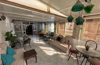 شقة - 3 غرف نوم - 2 حمامات للايجار في شارع شجرة الدر - الزمالك - القاهرة