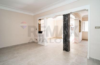 Apartment - 2 Bedrooms - 1 Bathroom for sale in Khaleel Al Khayat Basha St. - Kafr Abdo - Roushdy - Hay Sharq - Alexandria