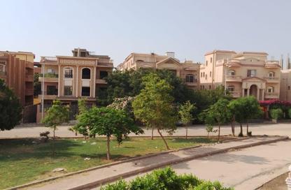 Apartment - 3 Bedrooms - 3 Bathrooms for sale in 1st Neighborhood - 2nd District East - Shorouk City - Cairo