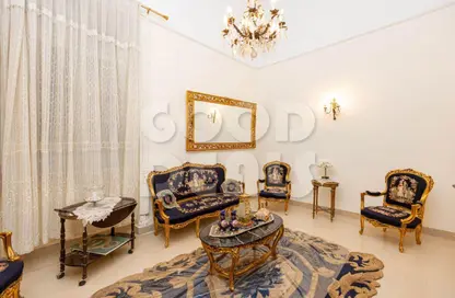 شقة - 4 غرف نوم - 1 حمام للبيع في شارع سيزوستريس - الكوربة - مصر الجديدة - القاهرة