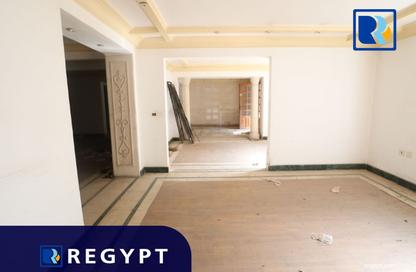 Office Space - Studio - 2 Bathrooms for rent in Mohamed Mazhar St. - Zamalek - Cairo