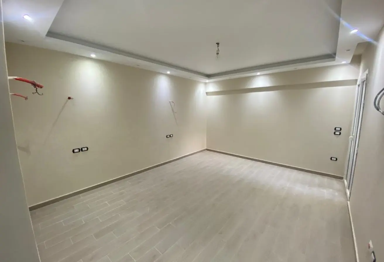 99401597 - Property Main Image