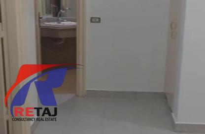 Apartment - 3 Bedrooms - 2 Bathrooms for rent in Atiya Al Sawalhi St. - 8th Zone - Nasr City - Cairo