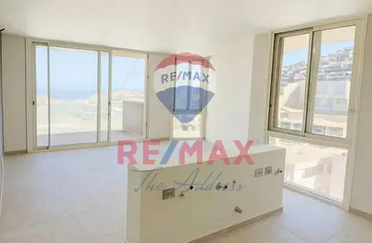 منزل مزدوج - 4 غرف نوم - 4 حمامات للبيع في تلال السخنة - العين السخنة - السويس