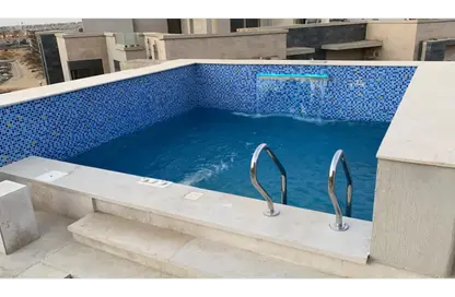 (بنتهاوس  (روف - 2 غرف نوم - 3 حمامات للايجار في جاليريا  مون فالى - المستثمرين الجنوبية - مدينة القاهرة الجديدة - القاهرة
