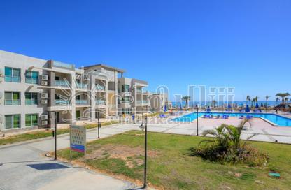 Chalet - 2 Bedrooms - 2 Bathrooms for sale in Aroma Beach - Al Ain Al Sokhna - Suez