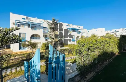 Chalet - 3 Bedrooms - 3 Bathrooms for sale in Mountain View - Ras Al Hekma - North Coast