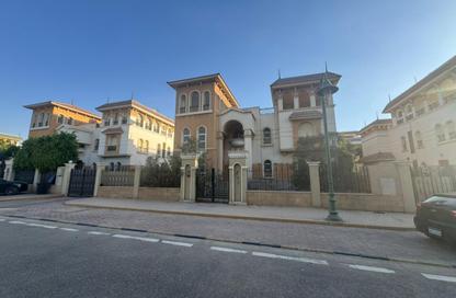 Villa - 6 Bedrooms - 4 Bathrooms for sale in Dyar - Ext North Inves Area - New Cairo City - Cairo