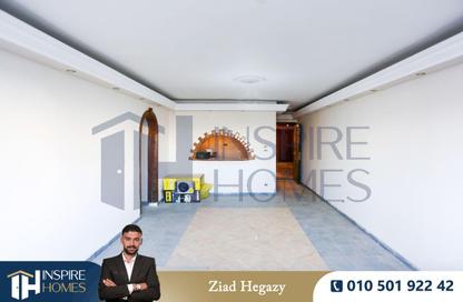 Apartment - 2 Bedrooms - 1 Bathroom for sale in Smouha - Hay Sharq - Alexandria