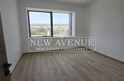 Office Space - Studio - 1 Bathroom for rent in Lake View Residence - 5th Settlement Compounds - The 5th Settlement - New Cairo City - Cairo