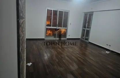 Apartment - 2 Bedrooms - 1 Bathroom for rent in El Rehab Extension - Al Rehab - New Cairo City - Cairo