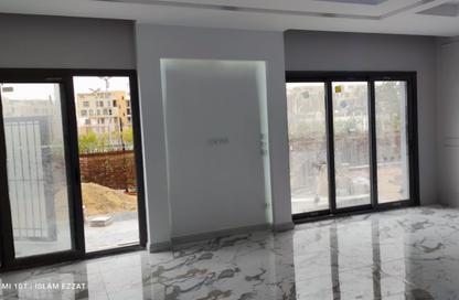 Apartment - 3 Bedrooms - 3 Bathrooms for sale in Eastown - 5th Settlement Compounds - The 5th Settlement - New Cairo City - Cairo