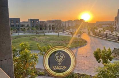 Apartment - 2 Bedrooms - 2 Bathrooms for sale in District 5 - 5th Settlement Compounds - The 5th Settlement - New Cairo City - Cairo