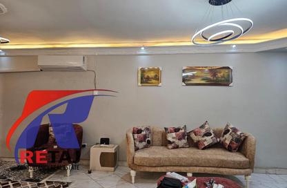 Apartment - 3 Bedrooms - 1 Bathroom for rent in Dr Al Batrawy St. - 1st Zone - Nasr City - Cairo