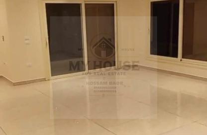 Apartment - 4 Bedrooms - 3 Bathrooms for rent in Stone Residence - 5th Settlement Compounds - The 5th Settlement - New Cairo City - Cairo
