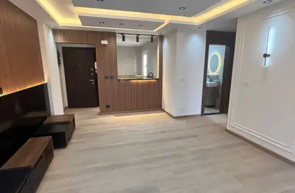 شقة - 2 غرف نوم - 1 حمام للبيع في B12 - مدينتي - القاهرة