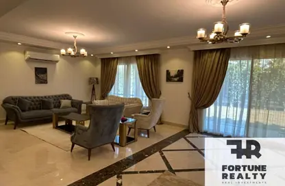 فيلا - 5 غرف نوم - 5 حمامات للايجار في اسوار ريزيدنس - كمبوندات التجمع الخامس - التجمع الخامس - مدينة القاهرة الجديدة - القاهرة