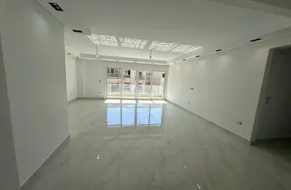 Apartment - 3 Bedrooms - 3 Bathrooms for sale in Mountain View iCity - 5th Settlement Compounds - The 5th Settlement - New Cairo City - Cairo