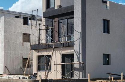 Villa - 4 Bedrooms - 3 Bathrooms for sale in Lake West - Sheikh Zayed Compounds - Sheikh Zayed City - Giza