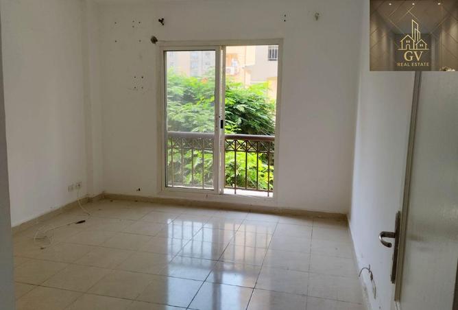 104042860 - Property Image 2