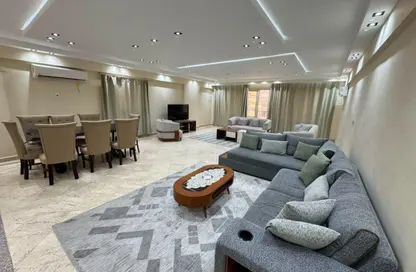 Apartment - 4 Bedrooms - 3 Bathrooms for rent in Geziret Al Arab St. (El Mohandes Mohamed Hassan Helmy) - Mohandessin - Giza