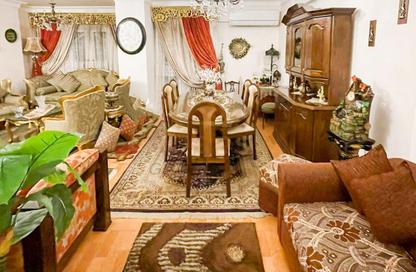 Apartment - 3 Bedrooms - 2 Bathrooms for sale in Al Safa St. - Smouha - Hay Sharq - Alexandria