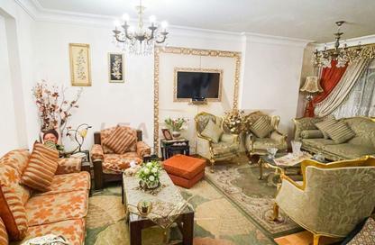 Apartment - 3 Bedrooms - 2 Bathrooms for sale in Al Safa St. - Smouha - Hay Sharq - Alexandria
