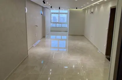 Apartment - 3 Bedrooms - 2 Bathrooms for sale in Nasr City - Cairo