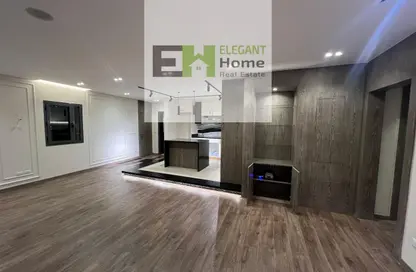 Apartment - 3 Bedrooms - 3 Bathrooms for sale in Eastown - 5th Settlement Compounds - The 5th Settlement - New Cairo City - Cairo