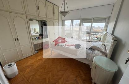 Apartment - 3 Bedrooms - 3 Bathrooms for rent in Ahmed Heshmat St. - Zamalek - Cairo