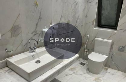 Apartment - 2 Bedrooms - 2 Bathrooms for sale in Lake View Residence - 5th Settlement Compounds - The 5th Settlement - New Cairo City - Cairo