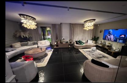 Villa - 6 Bedrooms - 5 Bathrooms for sale in Hyde Park - New Cairo City - Cairo