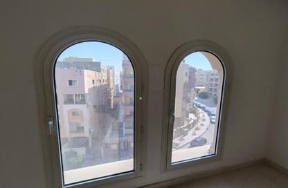 Apartment - 4 Bedrooms - 2 Bathrooms for sale in South Teseen St. - The 5th Settlement - New Cairo City - Cairo Apartment - 4 Bedrooms - 2 Bathrooms for sale in South Teseen St. - The 5th Settlement - New Cairo City - Cairo