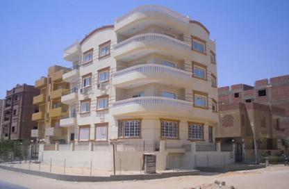 بناية كاملة - 8 غرف نوم - 6 حمامات للبيع في ميدان واحة الريحان - حدائق اكتوبر - مدينة 6 أكتوبر - الجيزة