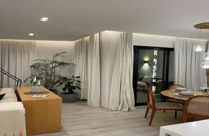 Apartment - 3 Bedrooms - 3 Bathrooms for sale in Hadayek Al Mohandessin - 4th District - Sheikh Zayed City - Giza